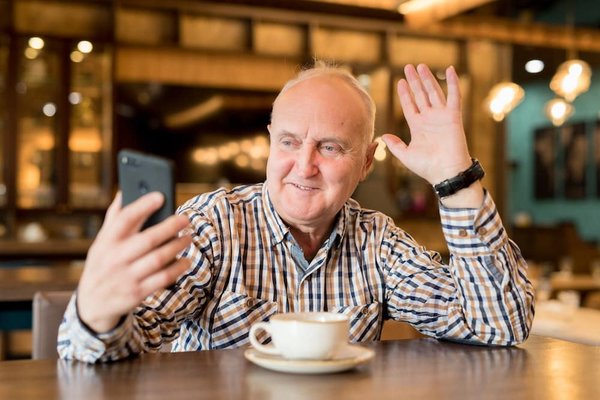 Comment les entreprises B2B dans le secteur des énergies renouvelables peuvent-elles utiliser LinkedIn pour le lead generation ?