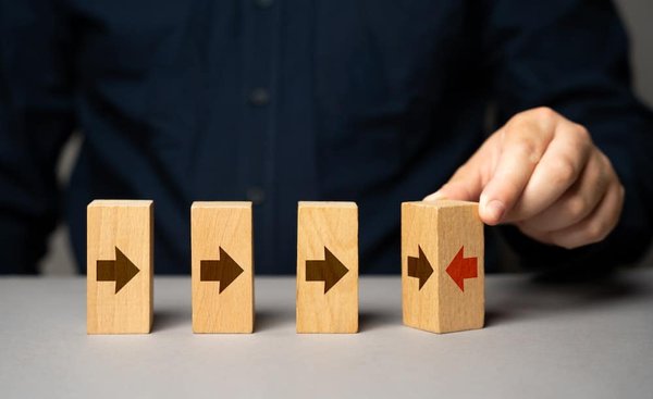 Quelles sont les implications de l'utilisation des systèmes de stockage objet dans la gestion des données à grande échelle ?