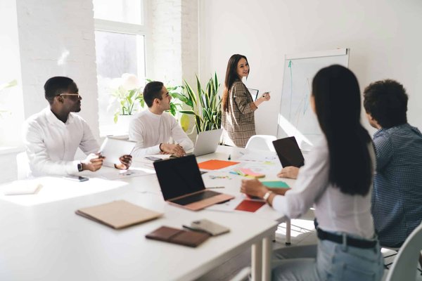 Quelles sont les stratégies derrière les mises à jour de contenu de « Rainbow Six Siege » pour maintenir l'intérêt des joueurs?