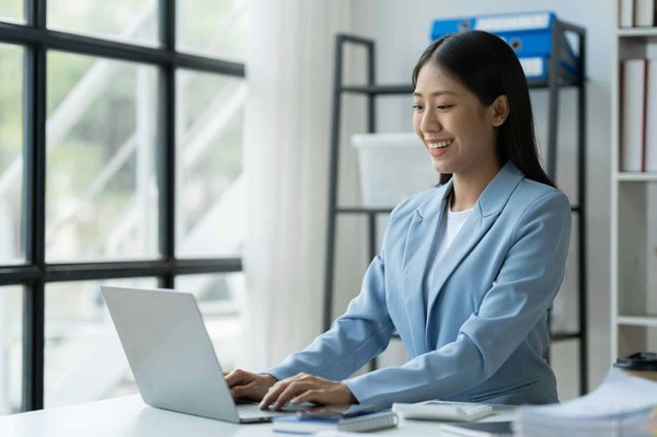 Quelles stratégies de re-marketing pour un site de réservation d'hôtels face à l'abandon de panier?